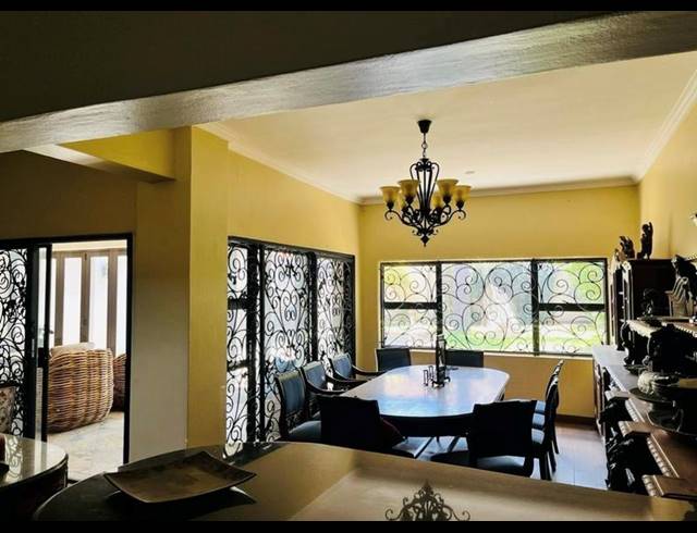 4 BEDROOM HOUSE FOR SALE IN DOWERGLEN EXT 4